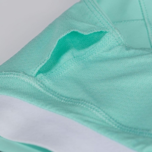 Lululemon Twist and Turn Toothpaste - Picture 8 of 11